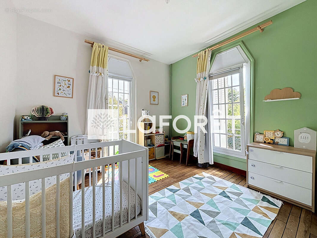 Maison Vert Saint Denis 7 pièces 155 m² - photo 11
