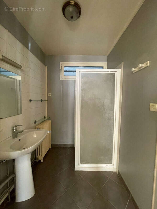 Appartement à SAINT-JEAN-DE-BRAYE