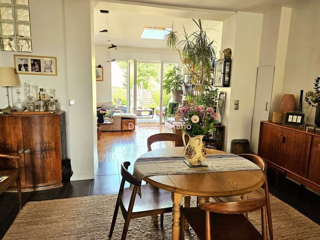 Maison à SAINT-MAUR-DES-FOSSES