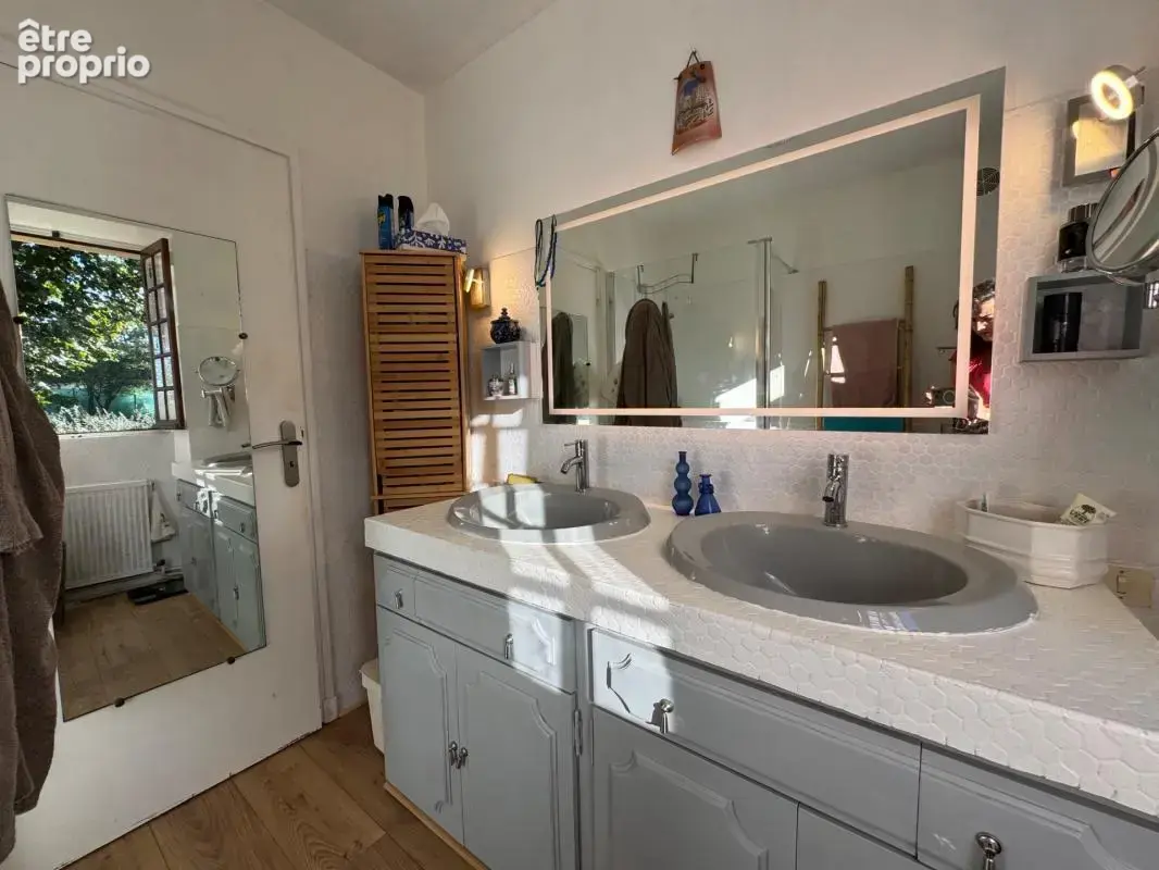Coulaures (24420) – longère en pierre de 186 m² – 5 chambres – terrain de 3 224 m² – garage et dépendances - photo 11