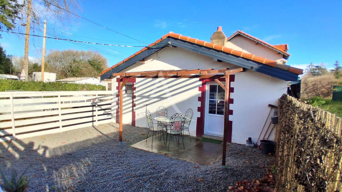 Maison à LE PELLERIN