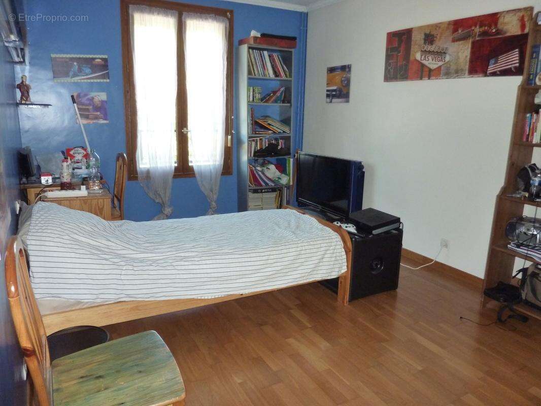 Maison 311 m² à Varennes-Jarcy  - photo 14
