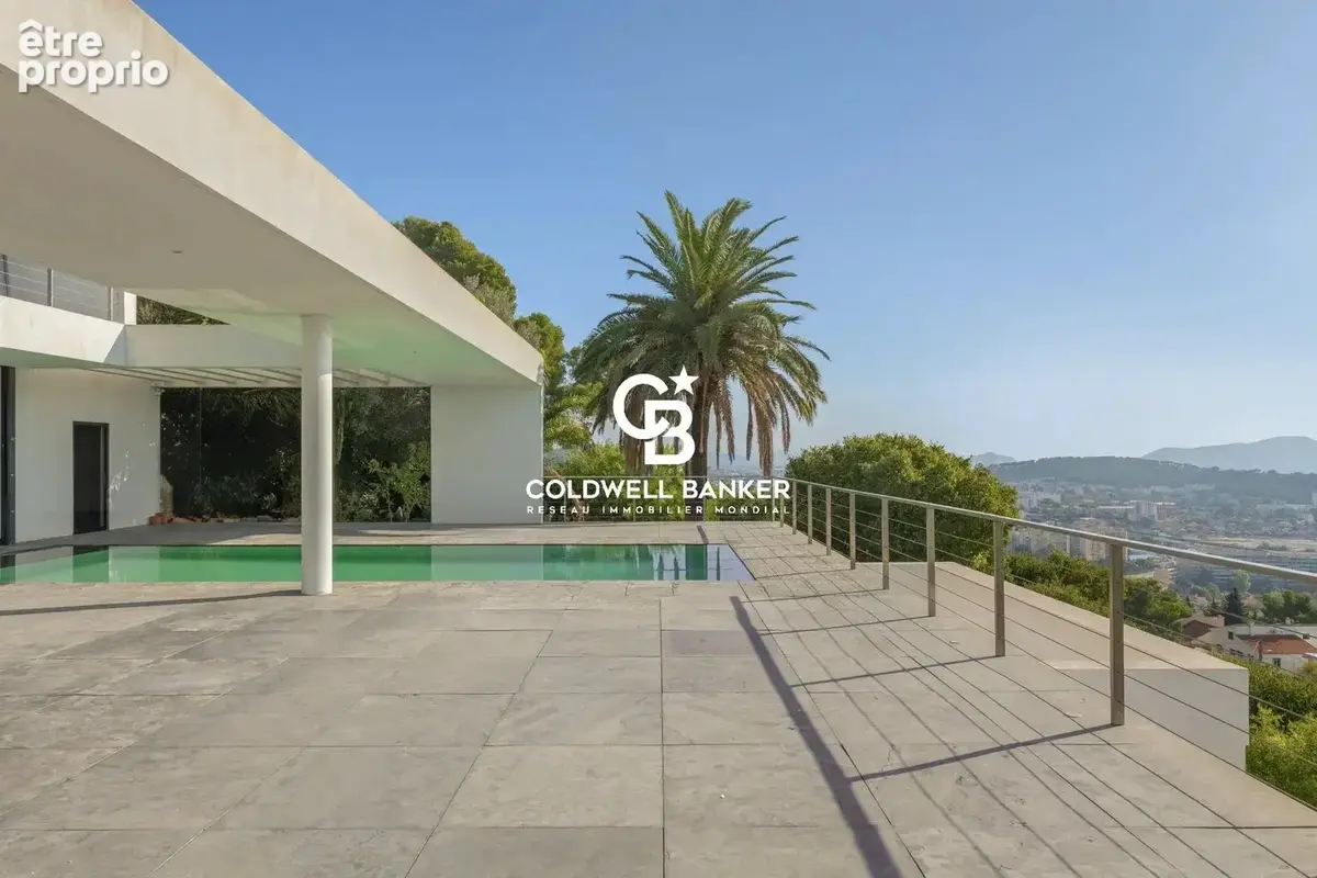 Villa Contemporaine vue mer à 180° avec piscine - 83000 Toulon - photo 10