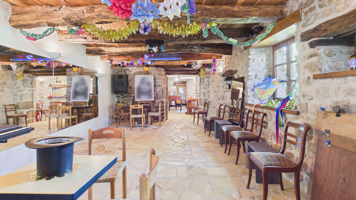 Ensemble en pierre d'exception aux portes de l'Aubrac : 4 maisons restaurées, piscine & patio - photo 16