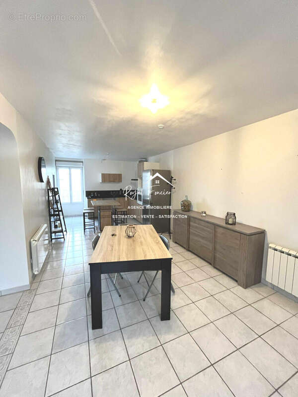 Maison à DANGE-SAINT-ROMAIN