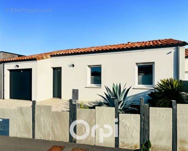 Maison à SAINT-VINCENT-SUR-JARD