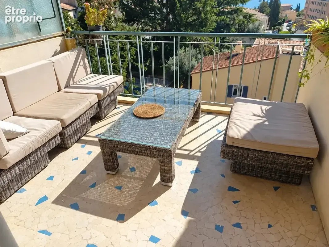 Villefranche-sur-Mer – 2 pièces avec vue mer, balcon, parking et cave - photo 2