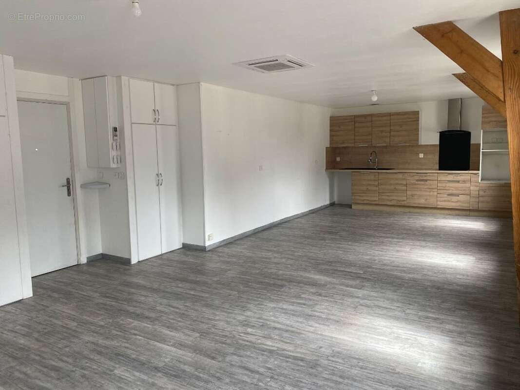 Appartement F3 de charme climatisé en hyper centre de Montluçon - photo 3