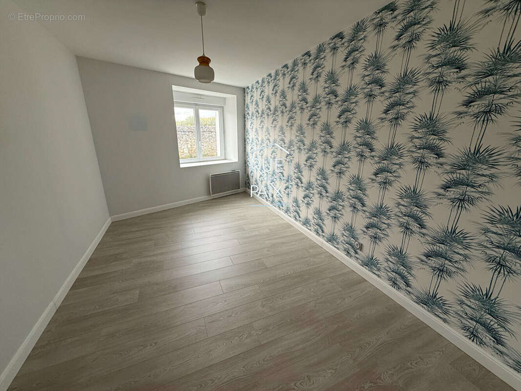 Maison à LENCLOITRE