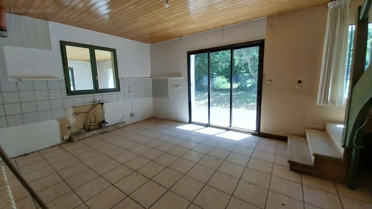 Maison à COURSAC