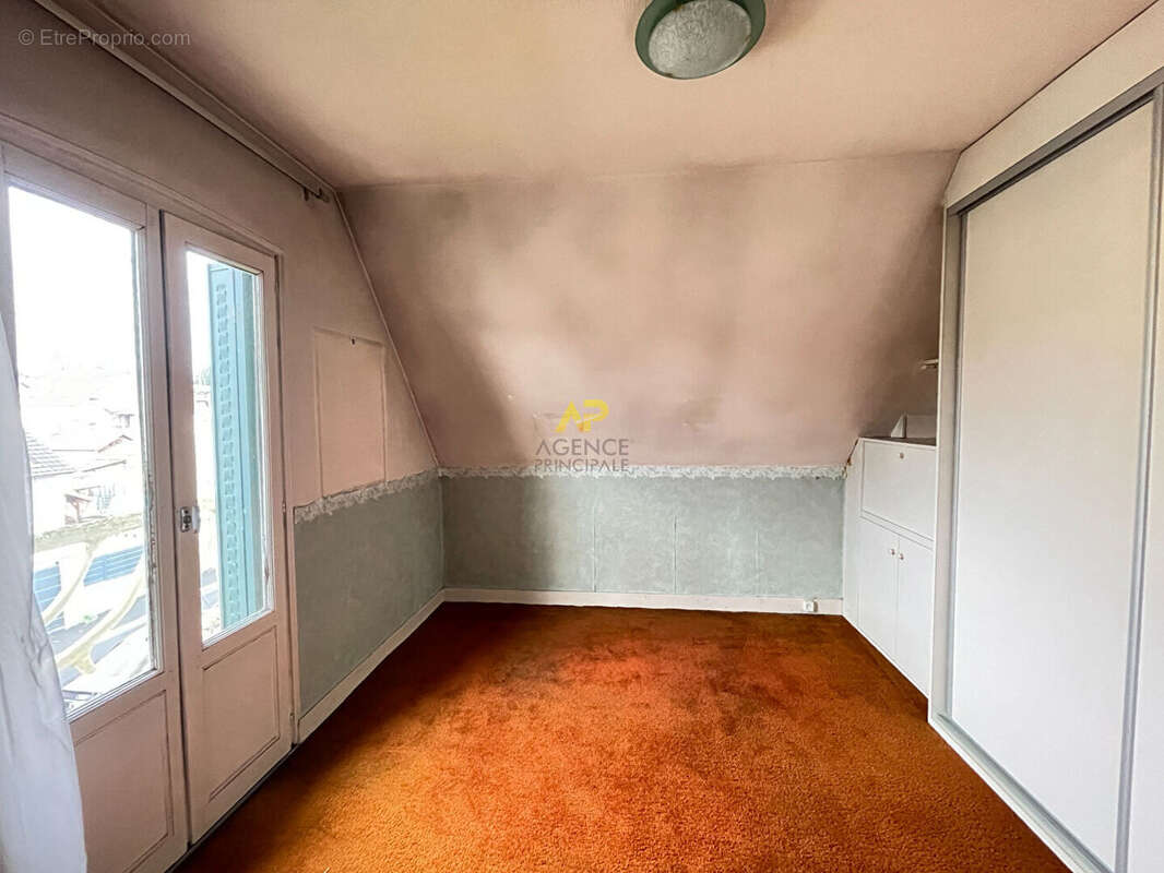 Maison à MONTIGNY-LES-CORMEILLES