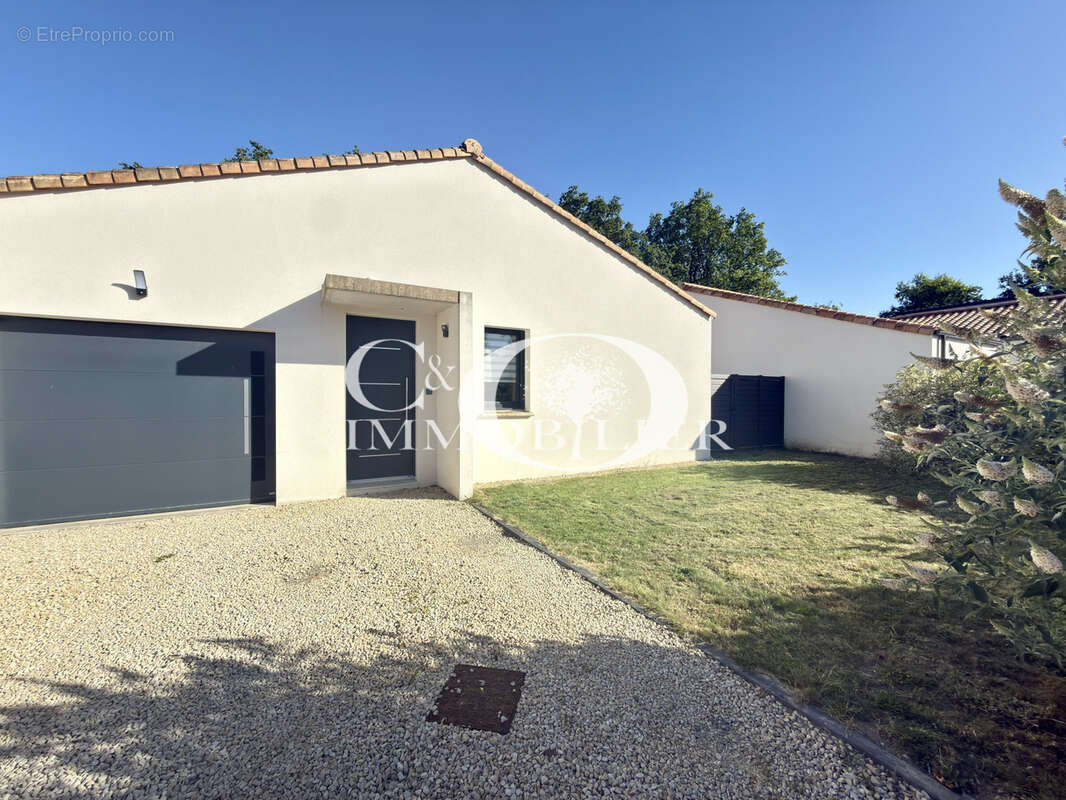 Maison à AIZENAY
