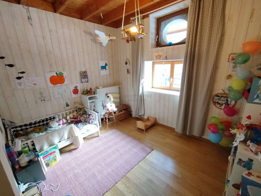 Maison à MONNETIER-MORNEX