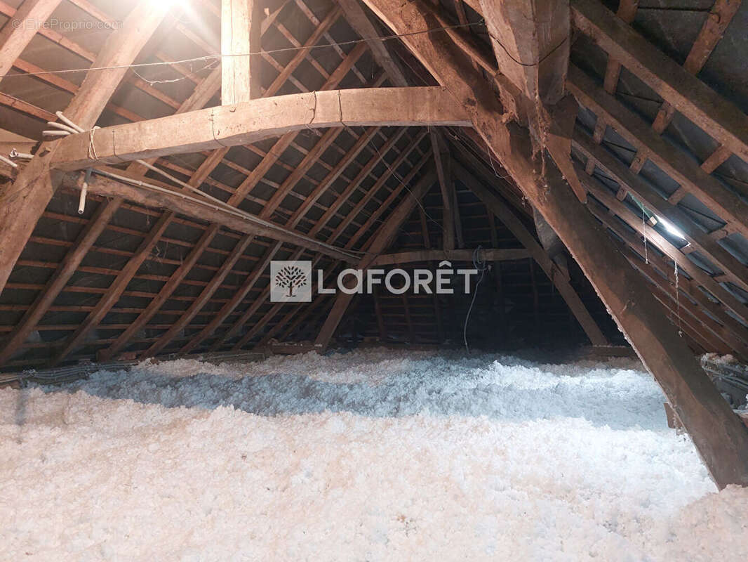 Maison à VACQUERIE-LE-BOUCQ