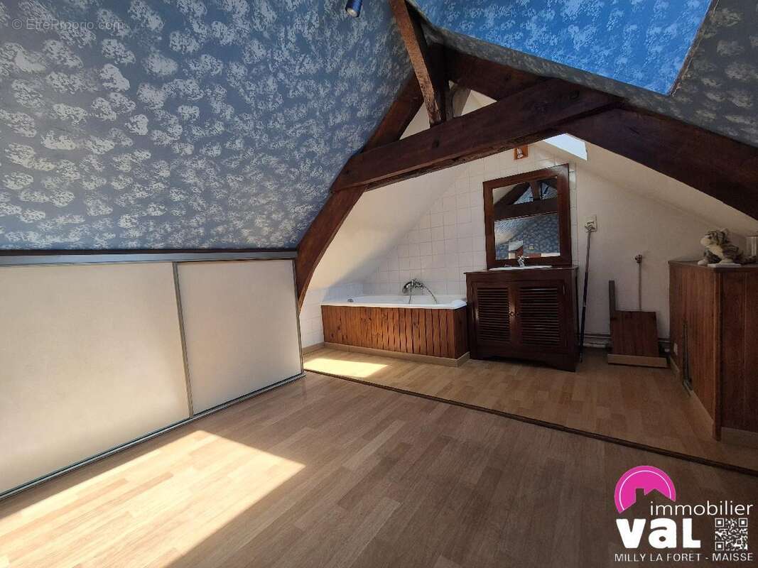 Appartement à LA FERTE-ALAIS