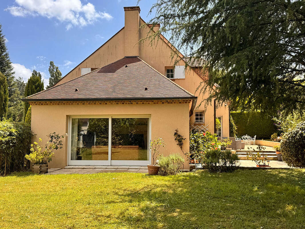 Maison à NOISY-LE-ROI