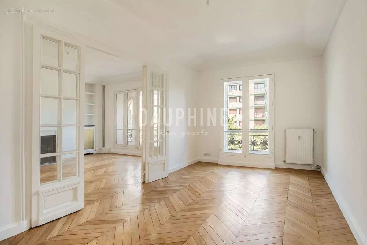 Appartement à PARIS-14E