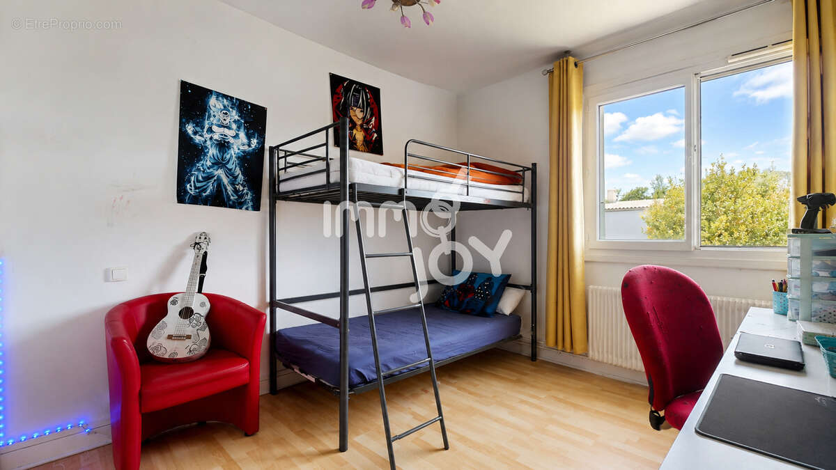 Appartement à CAZERES
