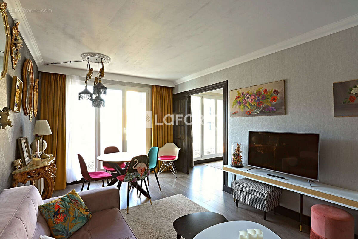 Appartement à PARIS-14E