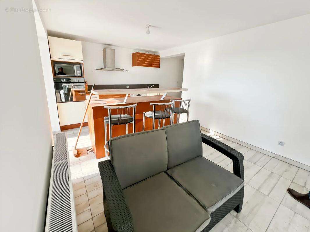 Maison à SAINT-SYLVESTRE-PRAGOULIN