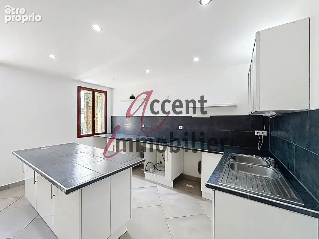 Coup de coeur ! Spacieux T4 de 101 m² plein sud en hyper-centre de Cavaillon - photo 3