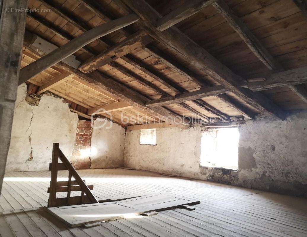 Maison à SAINT-CRESPIN-SUR-MOINE