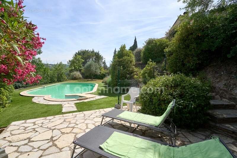 Limoux (11300) – maison d’architecte – 5 pièces – vue panoramique – piscine – garage – grand terrain clôturé - photo 16