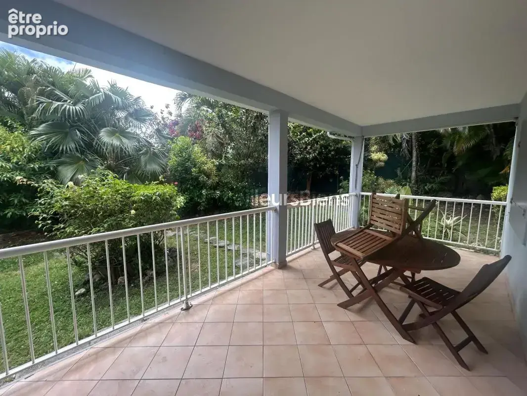 Maison 5 pièces 145 m² à Saint François, terrain de 447 m² - photo 2