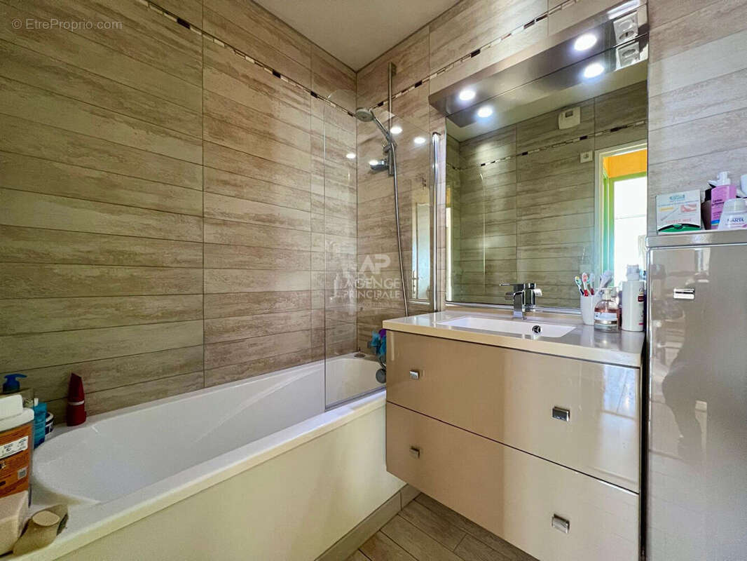 Appartement à HOUILLES