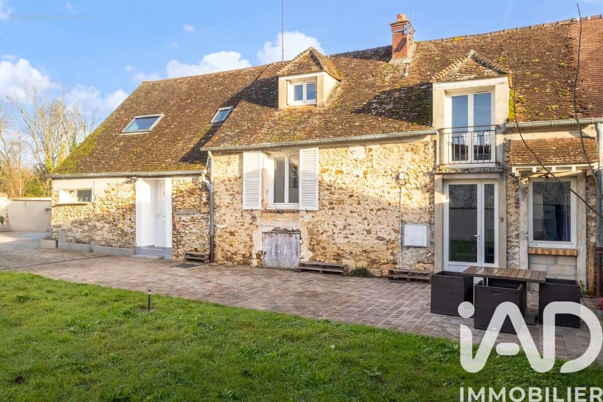 Photo 1 - Maison à BOISSISE-LA-BERTRAND