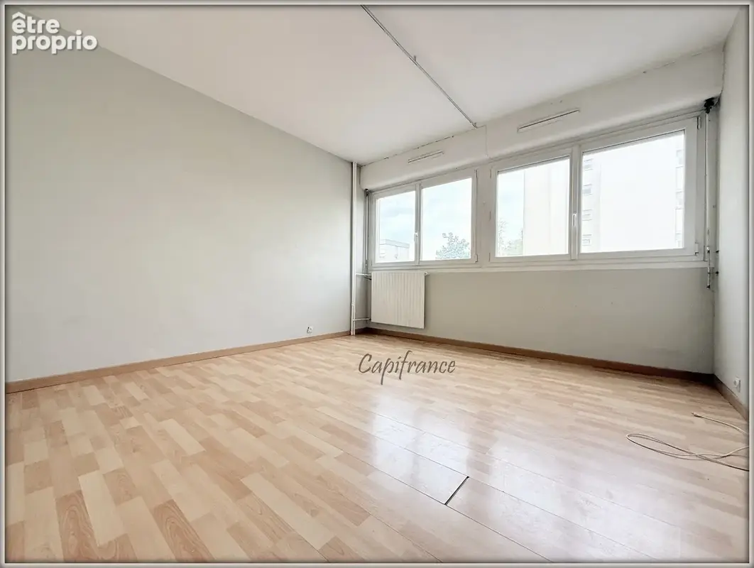 Appartement 4 pièces - 2 places de parking + cave Clichy-sous-bois - photo 6