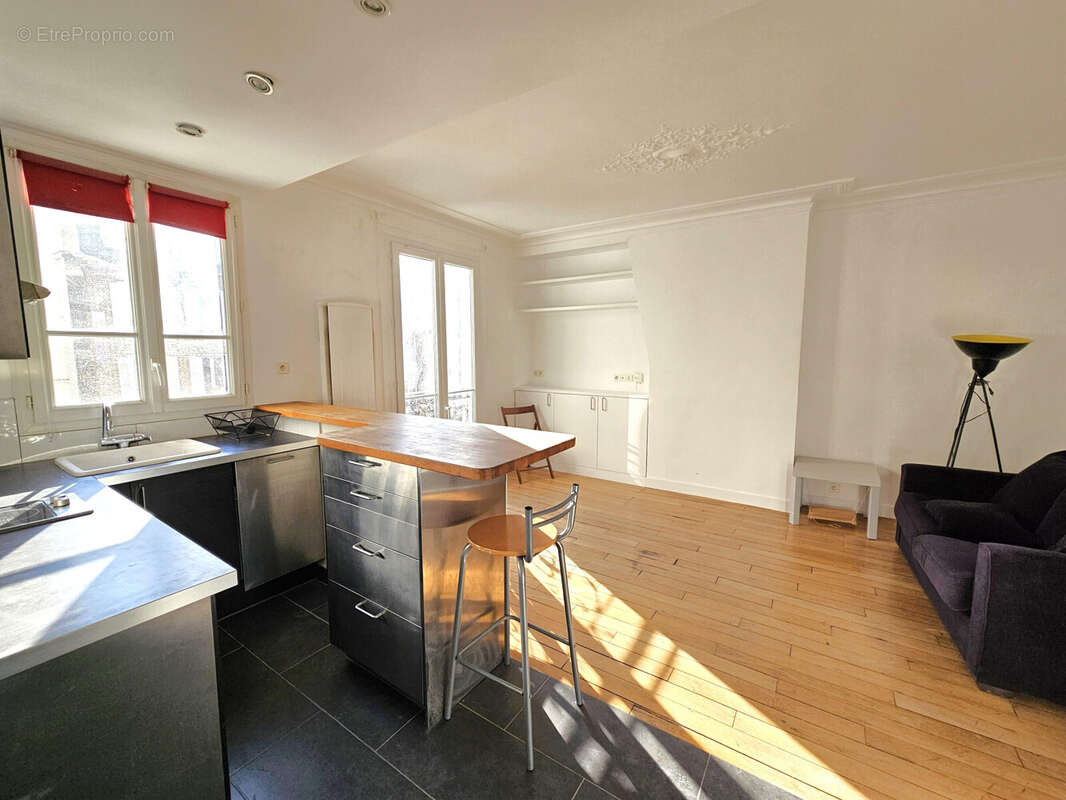 Appartement à PARIS-15E