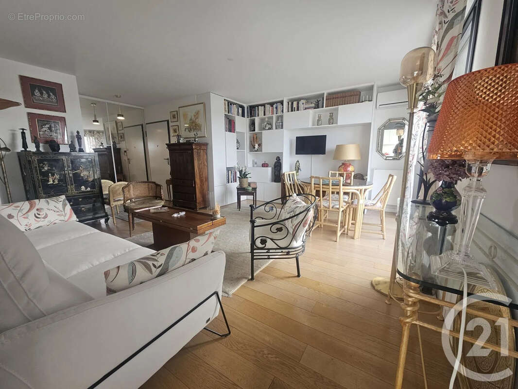 Appartement à SAINT-MAUR-DES-FOSSES