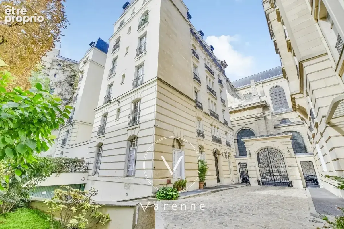 Paris 6 - A vendre - Appartement entièrement rénové - 34.40 m² - photo 2
