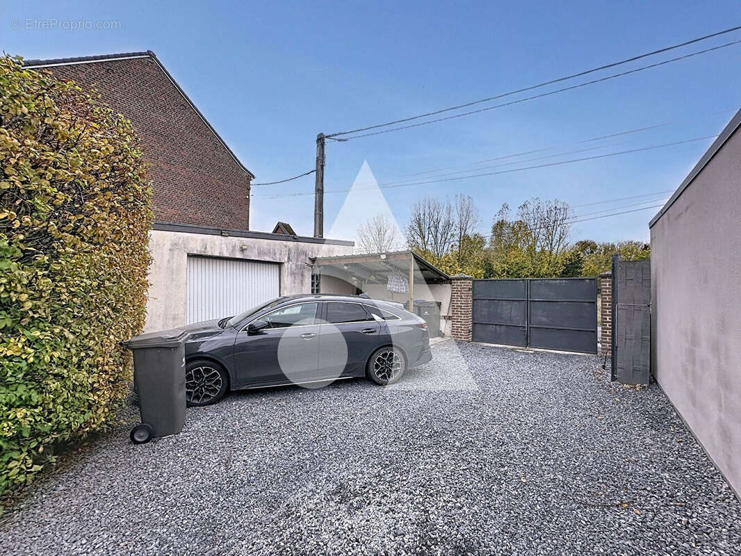 Maison à MORTAGNE-DU-NORD