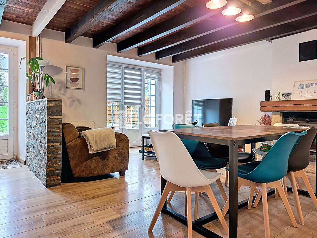 Maison à SAINT-SERVANT