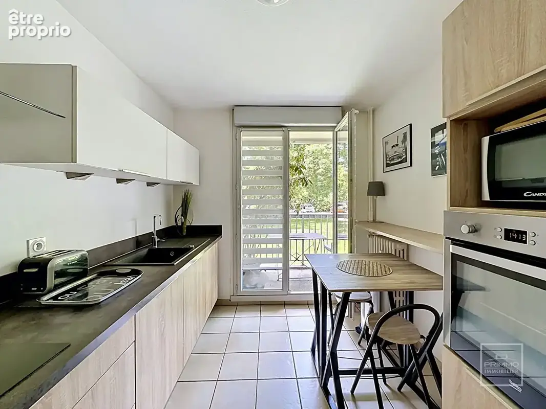 Saint Rambert,  dans un parc au calme, Appartement T3 de 75m² avec balcon de 32m² - photo 4