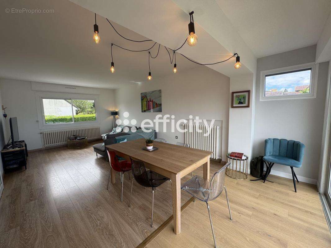 Maison à ARROMANCHES-LES-BAINS