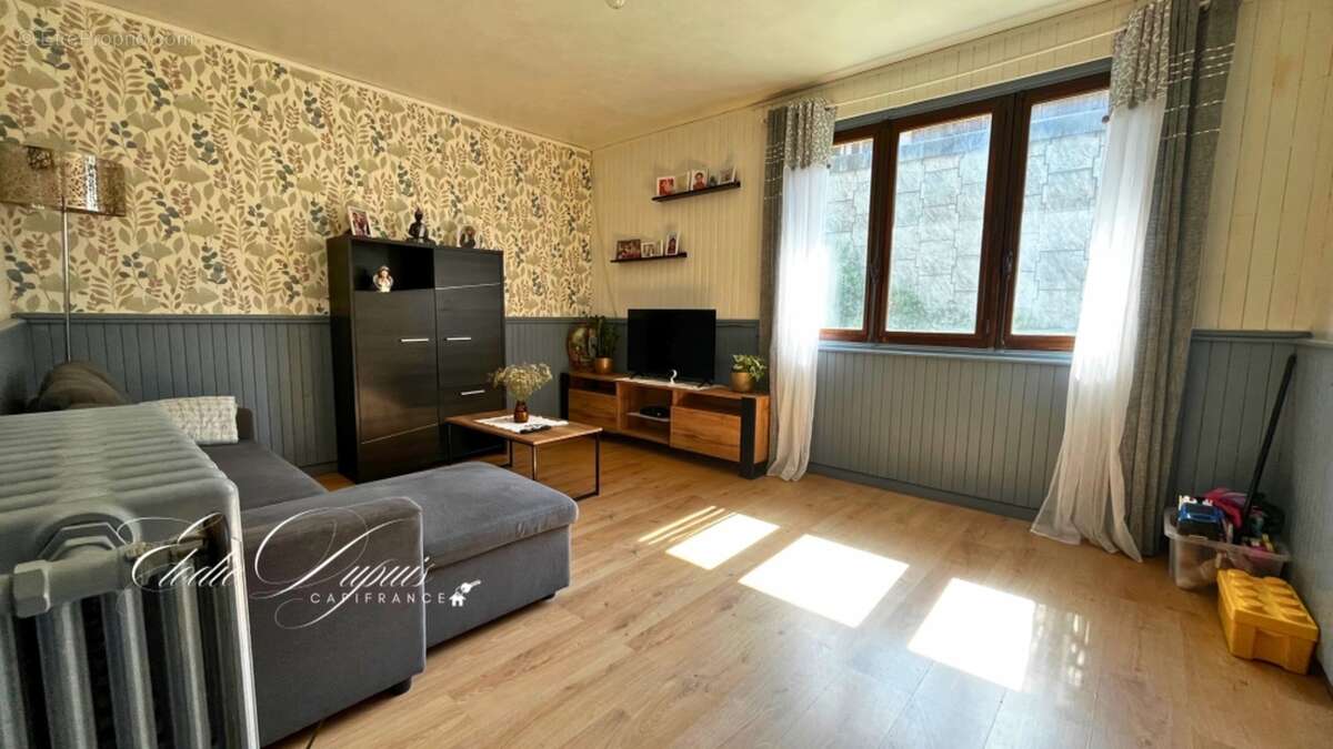 Maison familiale 4 chambres  95m²  et 199 m2 au sol à Saint-Michel-de-Maurienne - photo 3