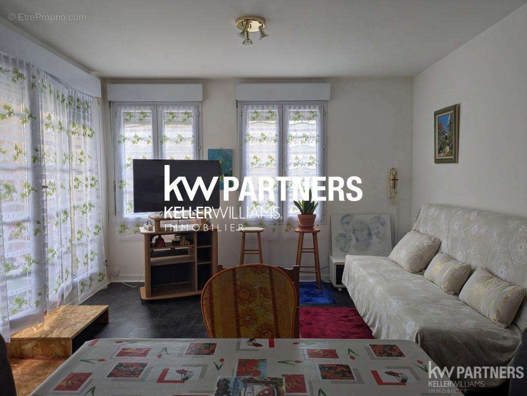 Appartement à COUTRAS