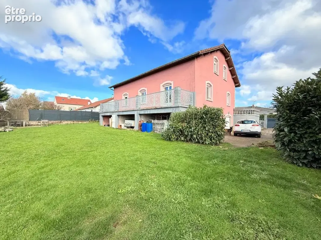 Maison à LONGCHAMP