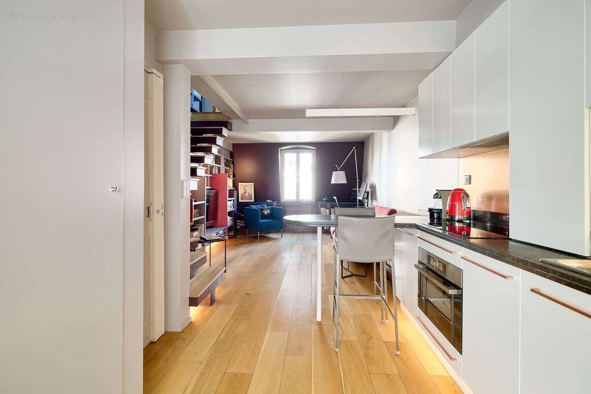 Appartement à PARIS-3E