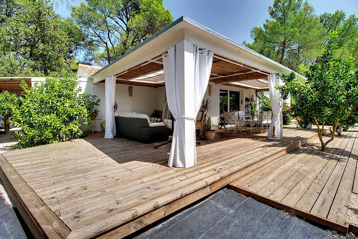 A VENDRE EN EXCLUSIVITÉ ! FIGANIÈRES Maison de plain-pied 126 m² 3 chambres Piscine et terrain de 2074 m² - photo 24