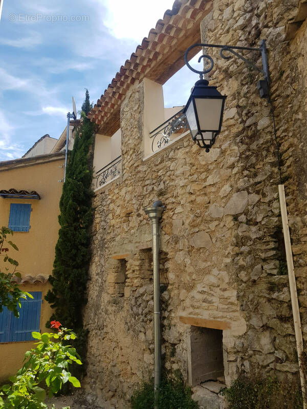 Maison à MALAUCENE