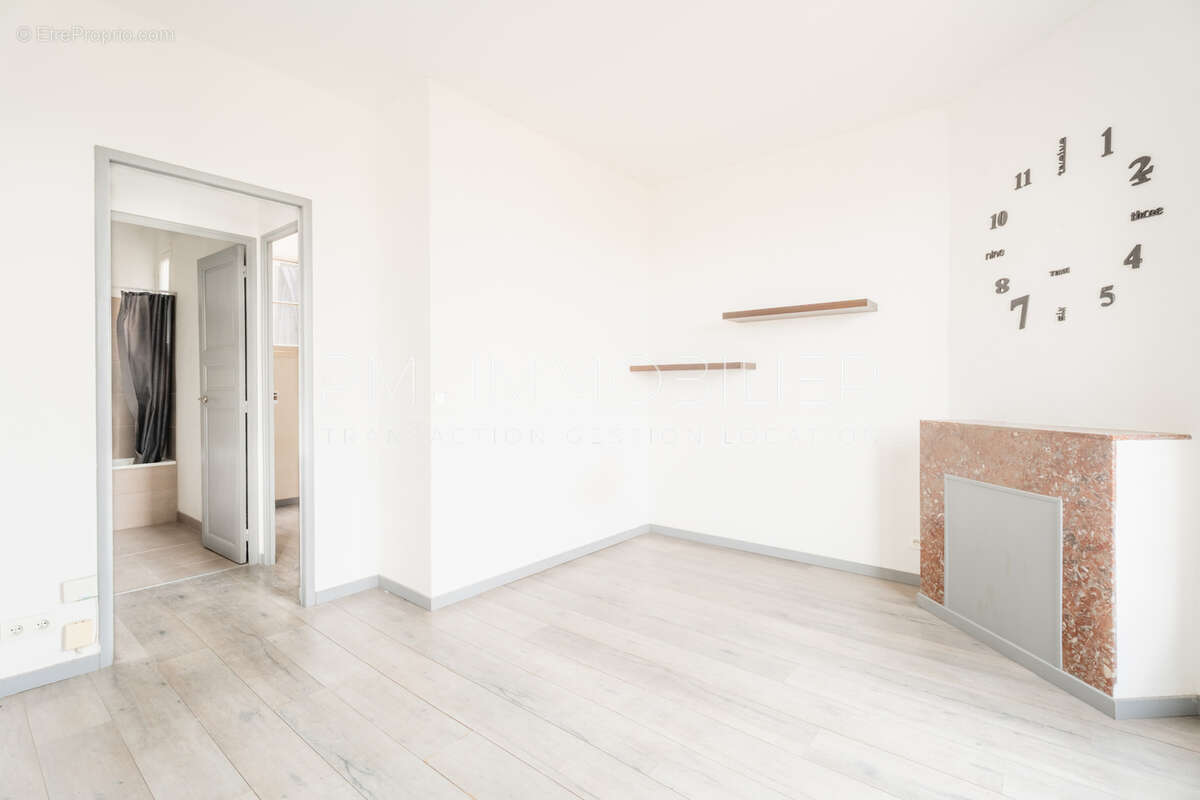 Appartement à MARSEILLE-4E