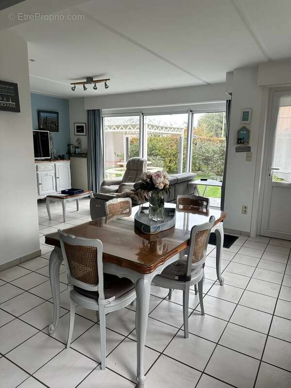 Maison à GROFFLIERS