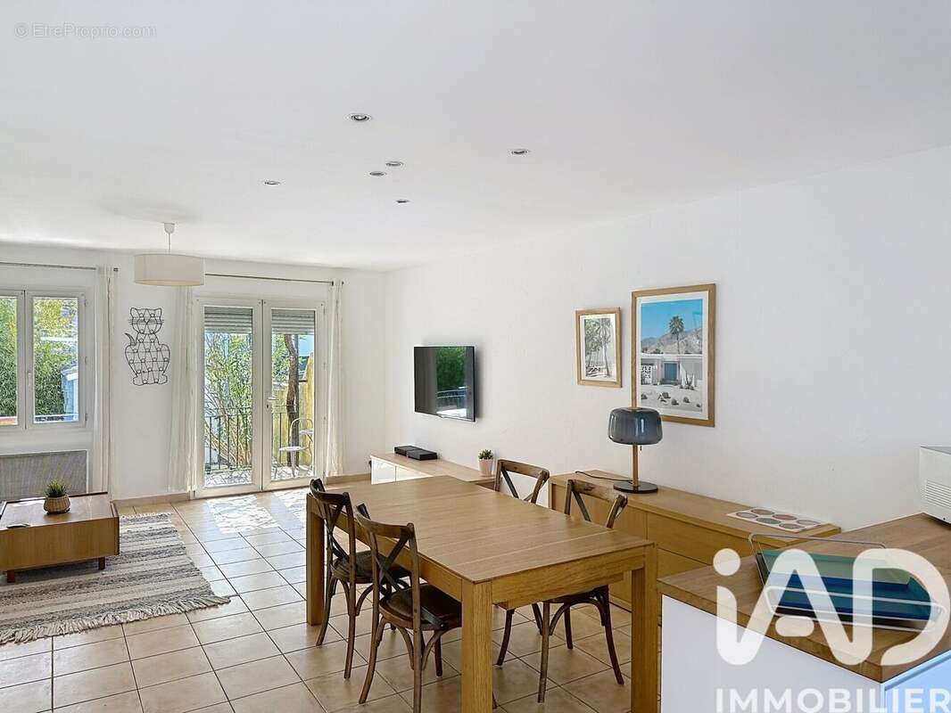 Photo 3 - Maison à ENTRAIGUES-SUR-LA-SORGUE