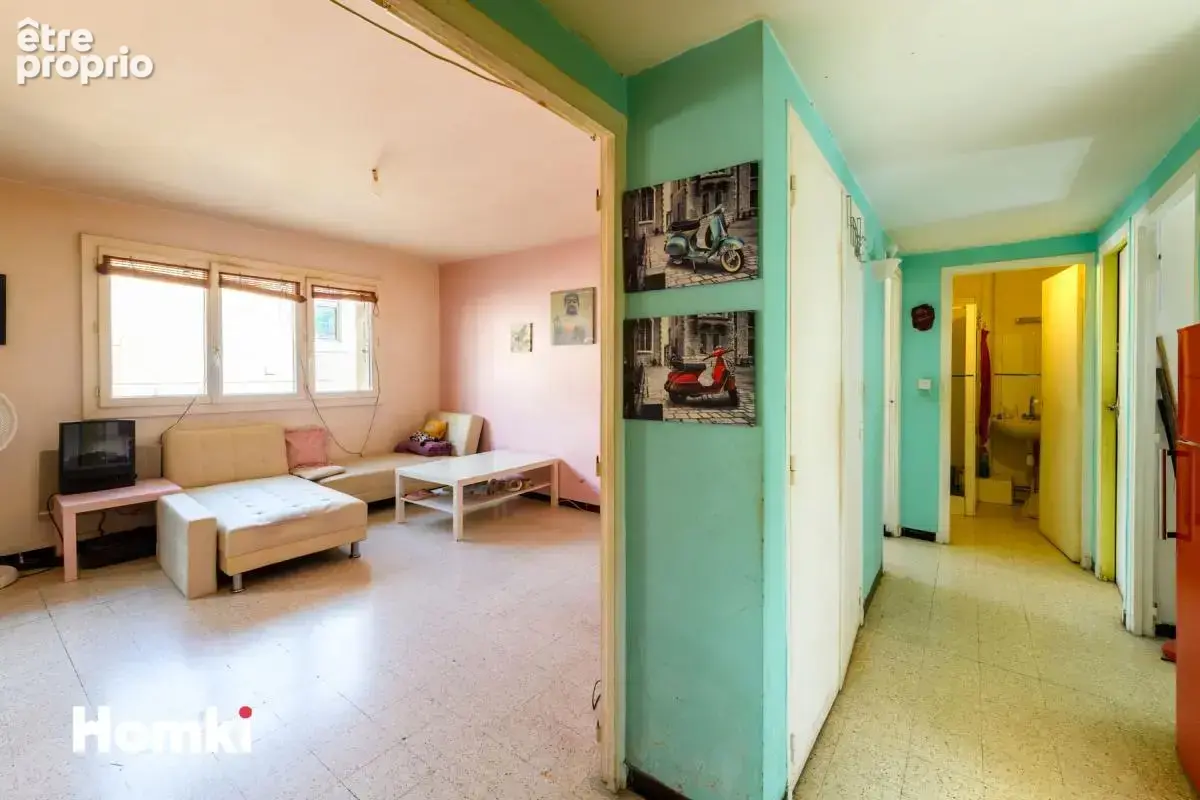 Appartement 3 pièces  de 67 m²  avec balcon à Nîmes, Rue Cordier - photo 4