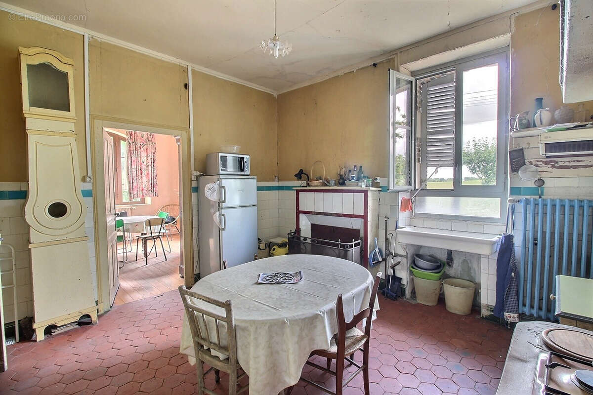 Maison 148 m² à Flogny-La-Chapelle  - photo 9