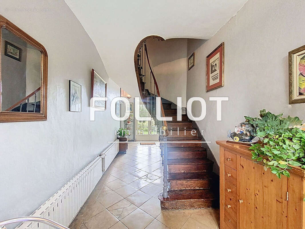 Maison à CESNY-BOIS-HALBOUT